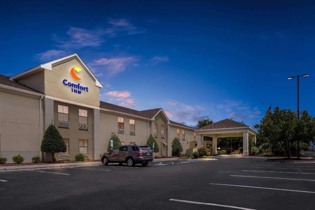 Comfort Inn Clinton Екстериор снимка