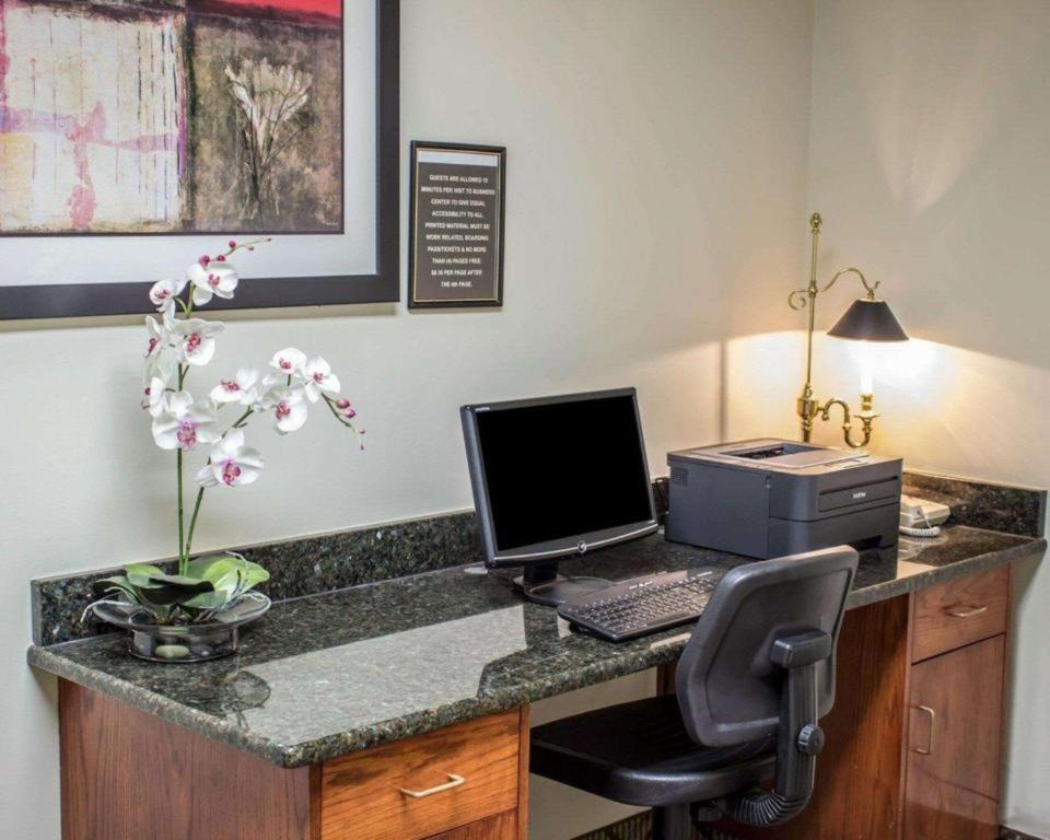 Comfort Inn Clinton Екстериор снимка